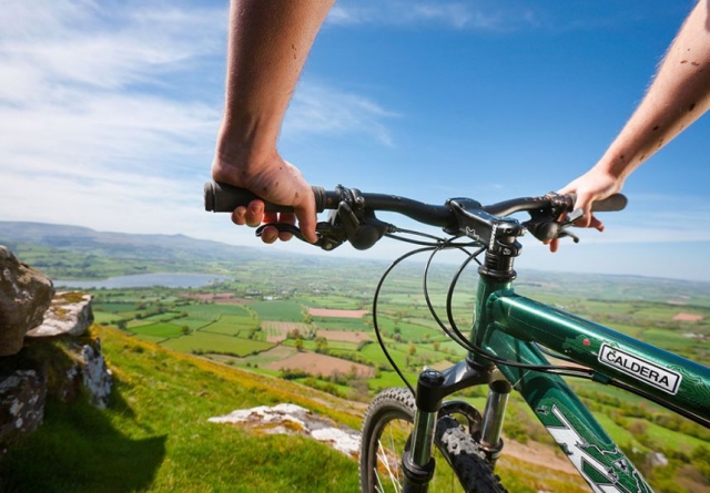  Contemplando la hermosa vista 